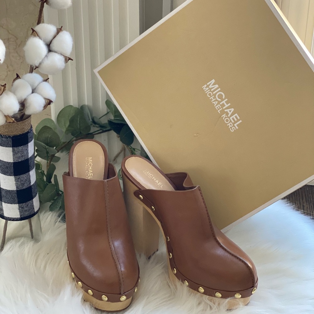 Michael Kors Liana leather clogs leather luggage brown size 7.5 brand newwithbox